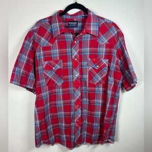 Wrangler Men's Red and Blue Plaid Button Down Shirt